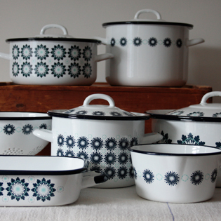 Crisp & Dene. Enamel Cookware Collection